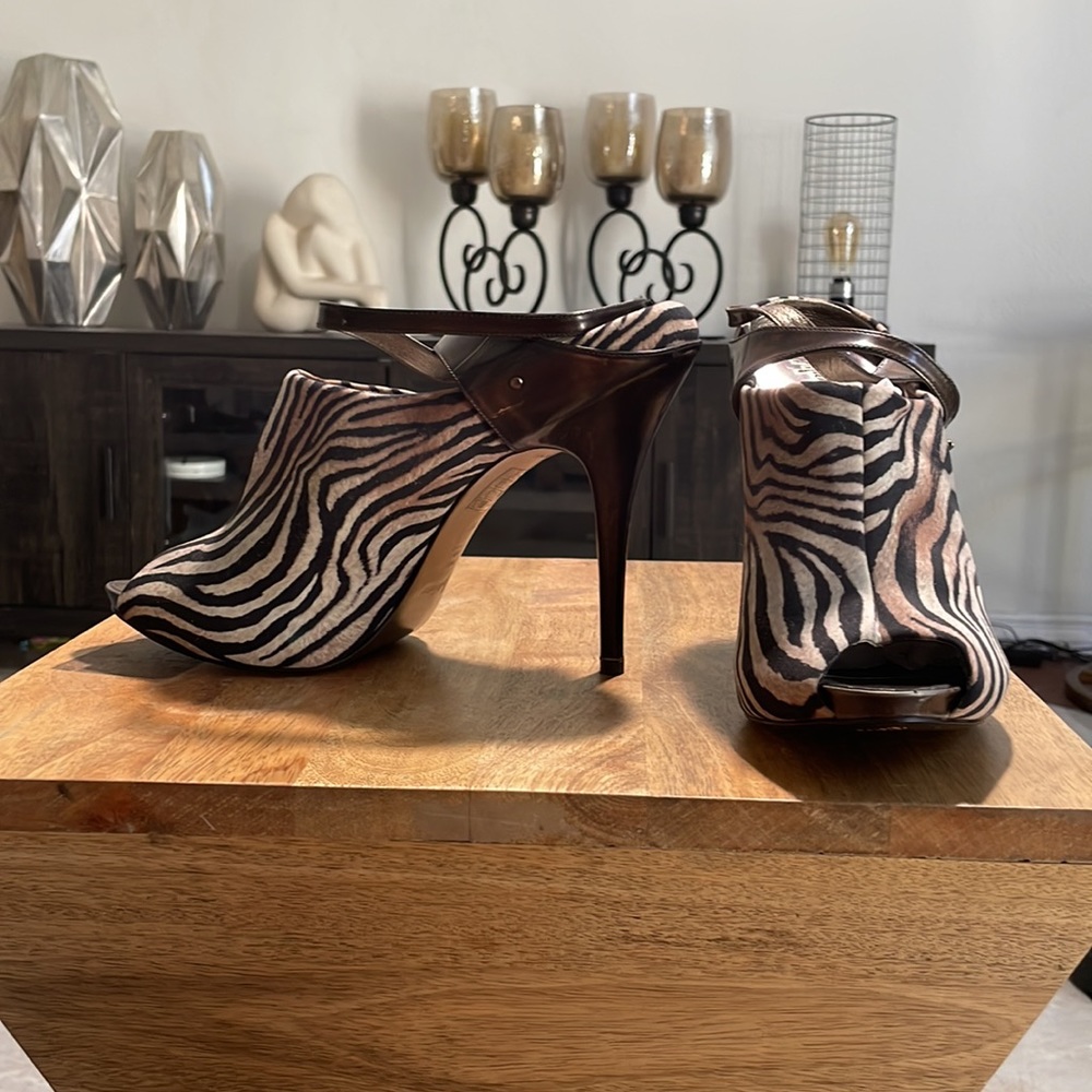 Heels - Picture 2 of 6